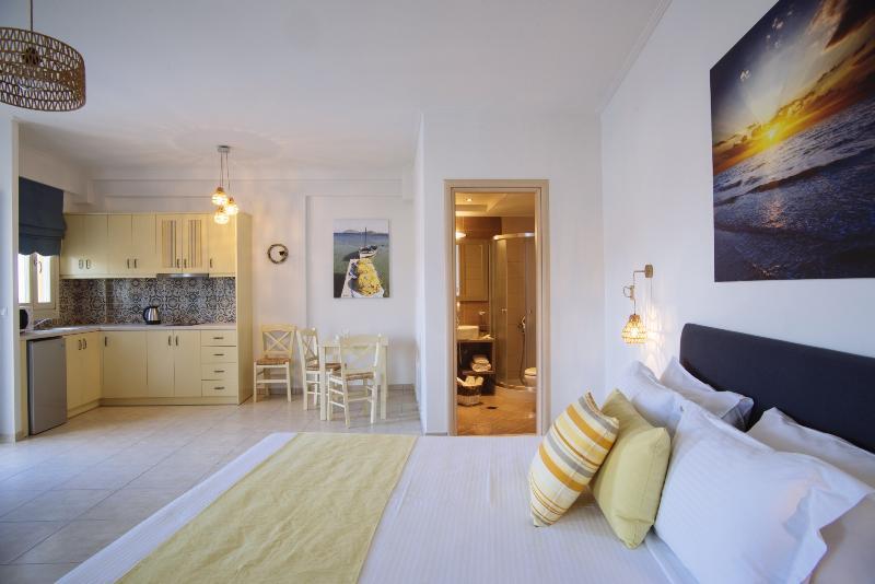 Aelia Apartments & Suites Livadi  Eksteriør billede